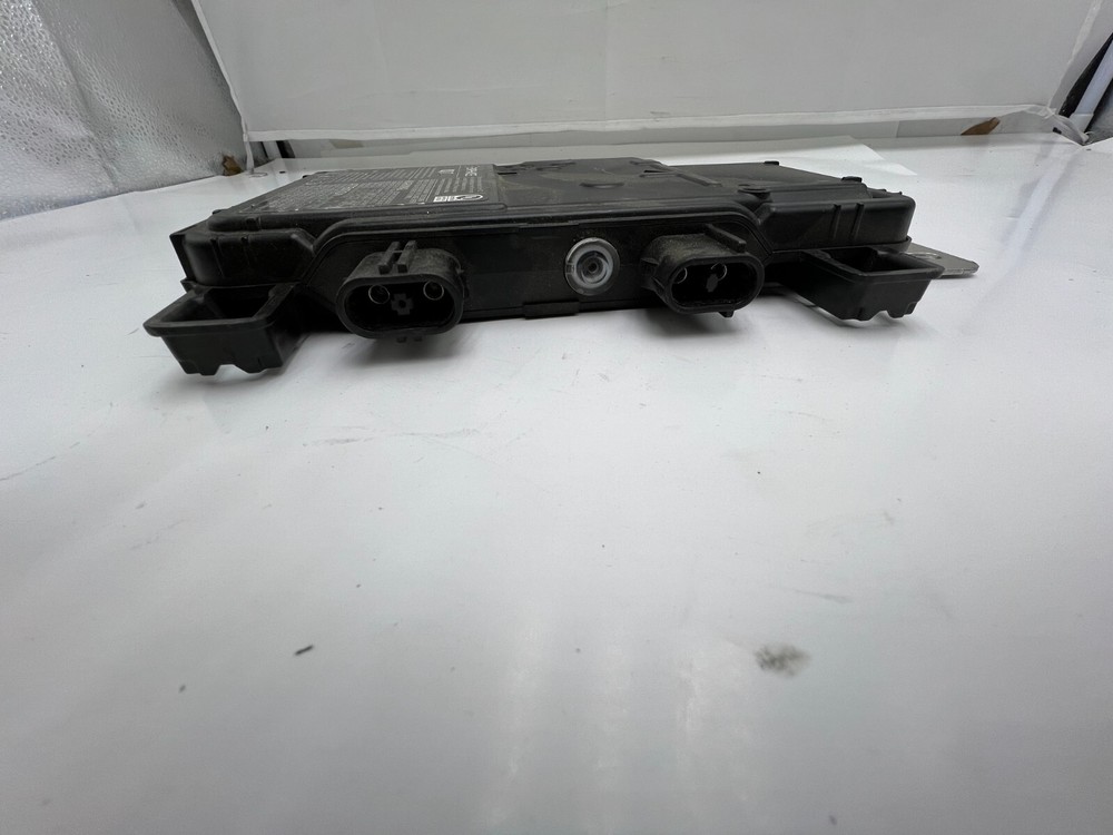 Enphase IQ7 Grid Support Interactive Microinverter 16-48V DC * BROKEN*