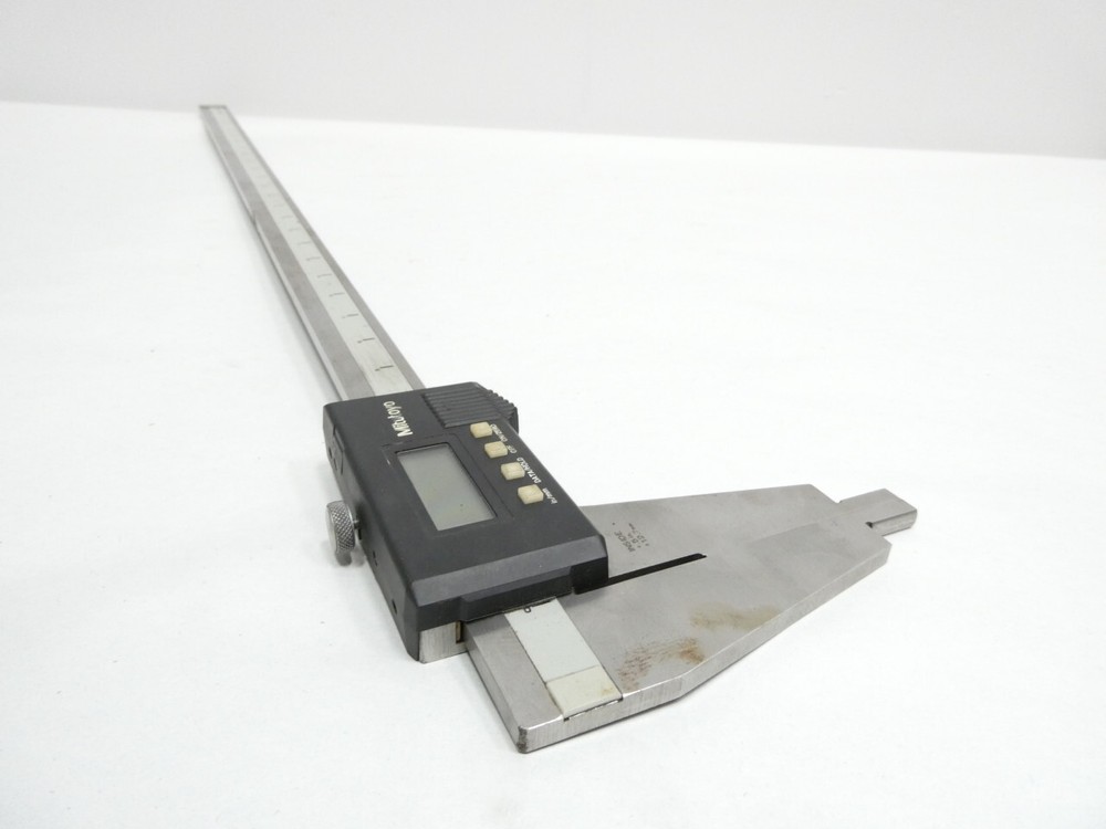 Mitutoyo CDC-24 Digital Caliper 24in