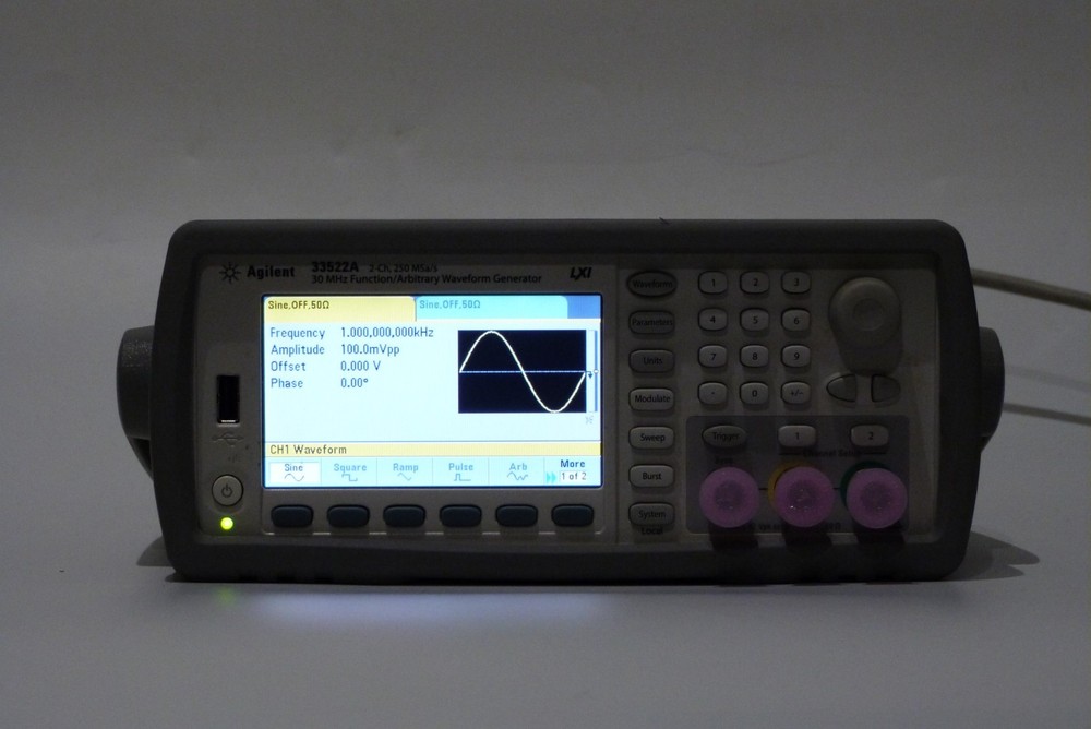 AGILENT HP-33522A