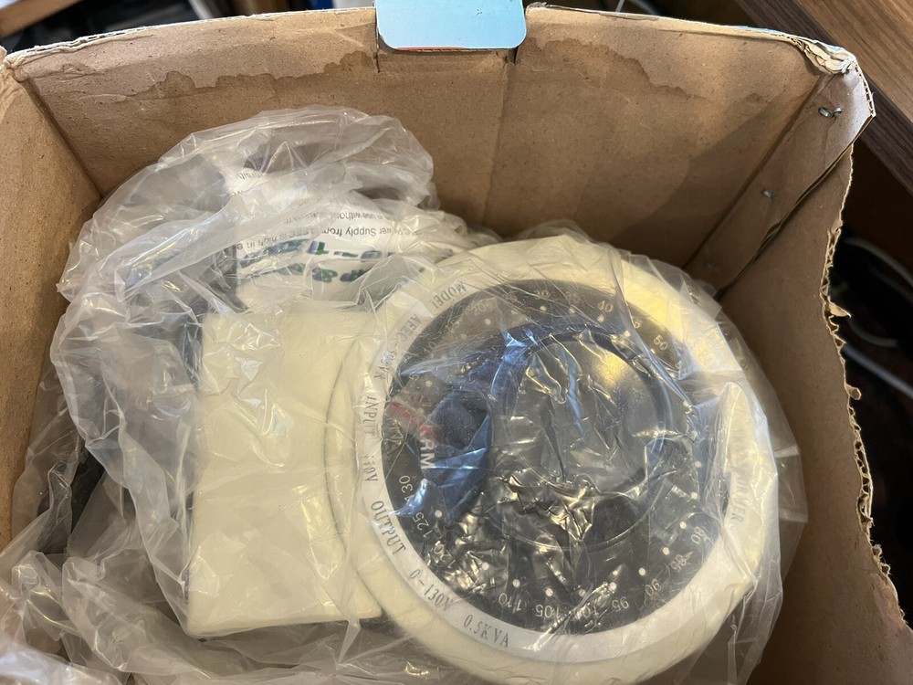 KRM AC Power Supply Variable Transformer No. AEEC-590VR