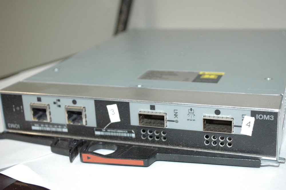 NetApp 111-00485+C0 IOM3 Controller Module For NAJ-0801 Disk Array 94214-10