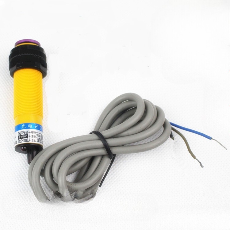 1pcs New Sensor E3F-DS10Y2 AC two-wire normally closed 220V diffuse reflection