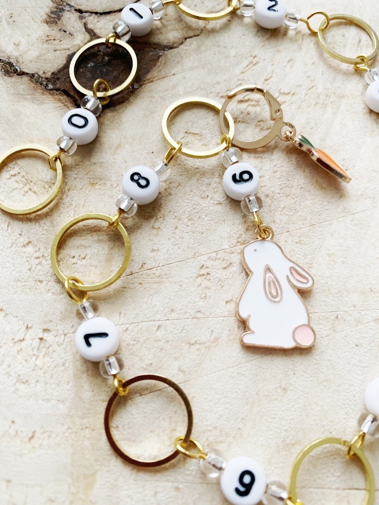 Rabbit chain row counter for knitting