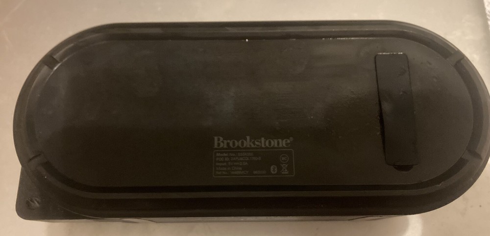 Brookstone bssk555 Speaker, used