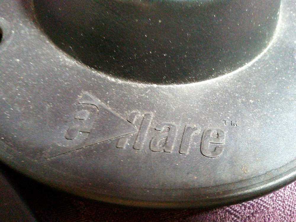 eflare rubber base stands 6" across