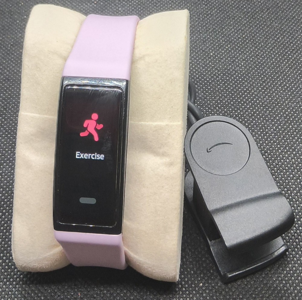 Amazon Halo View Band Activity Tracker Medium/Large With Charger