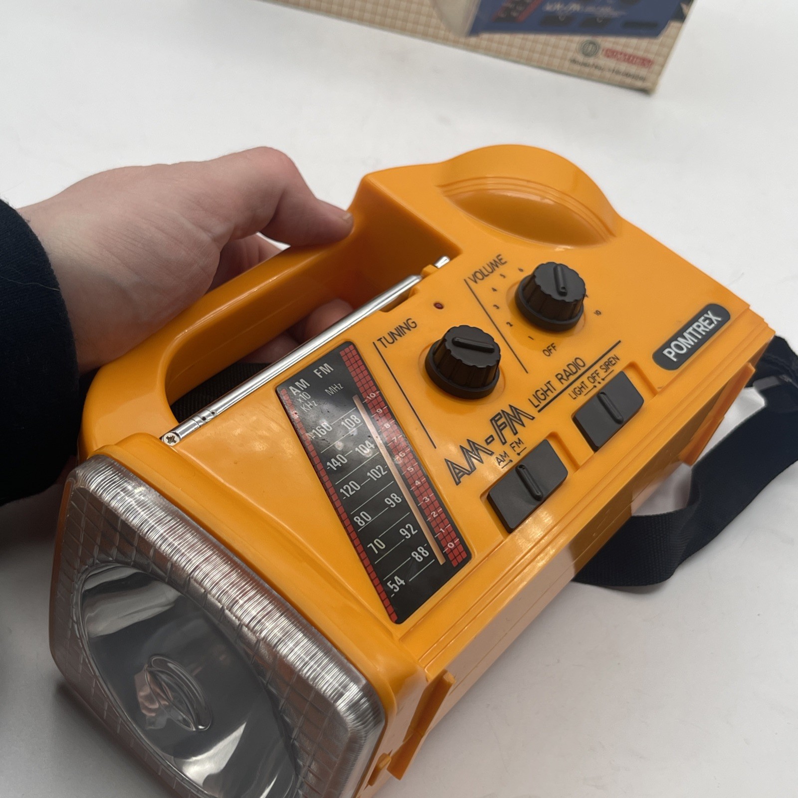 Vintage Pomtrex Multipurpose Radio Flashlight AM/FM Yellow 100-00526 Hong Kong