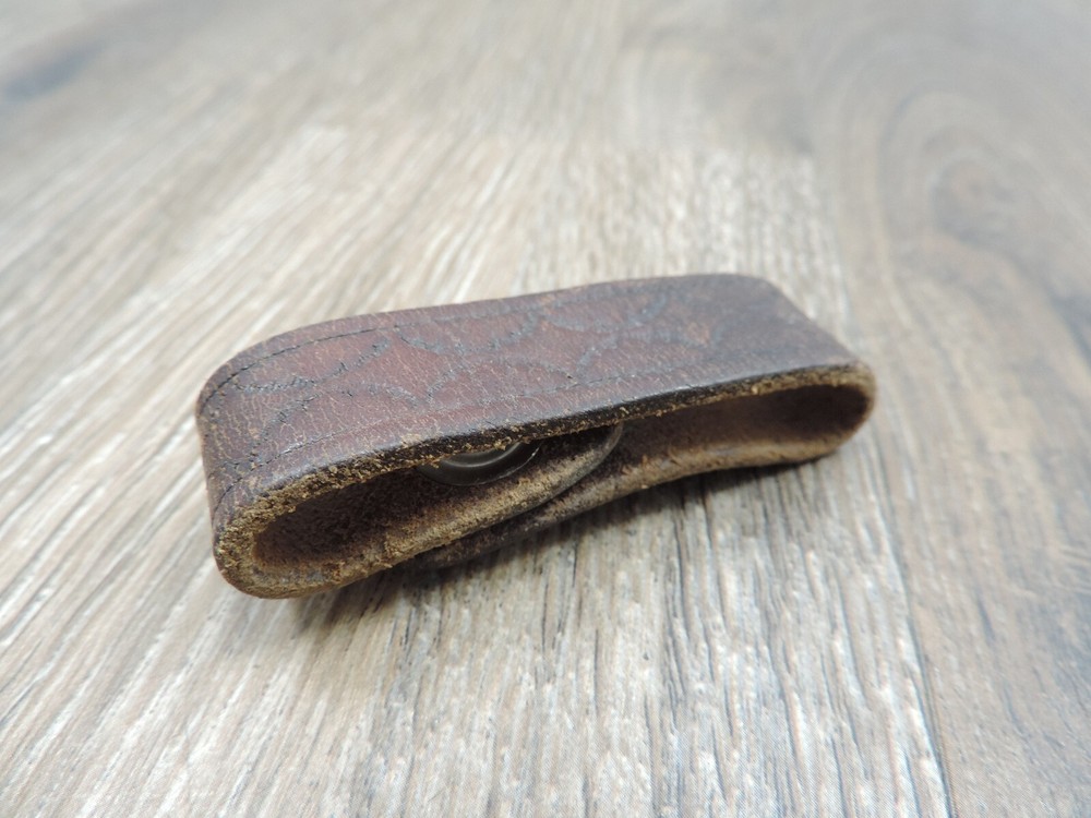 Brown Leather Tooled Duty Belt Retainer 2.25"