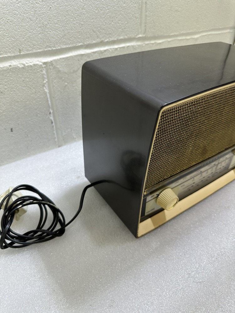 Ferranti U1015 valve radio - Untested