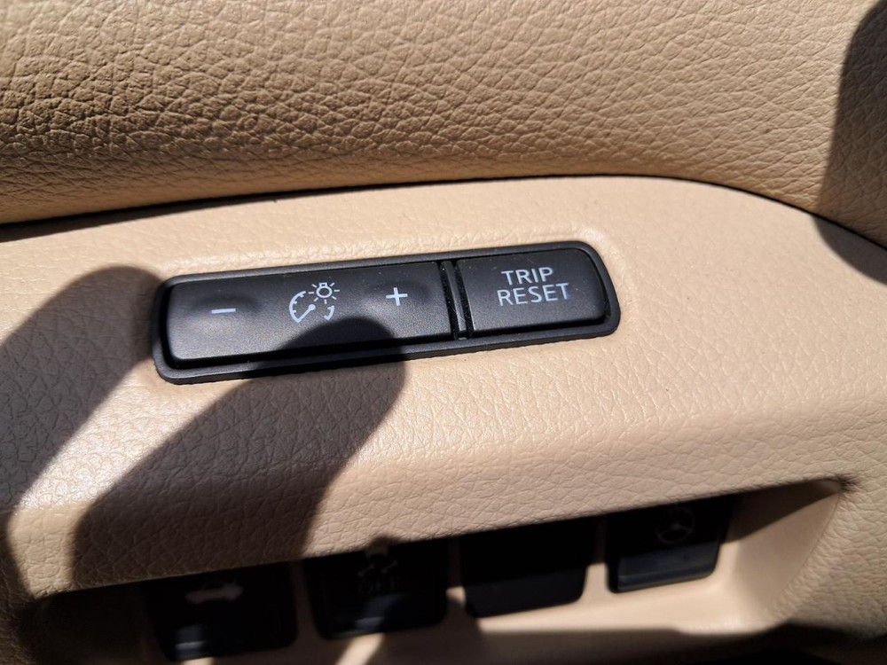 ALTIMA 2017 Glove Box 5000456