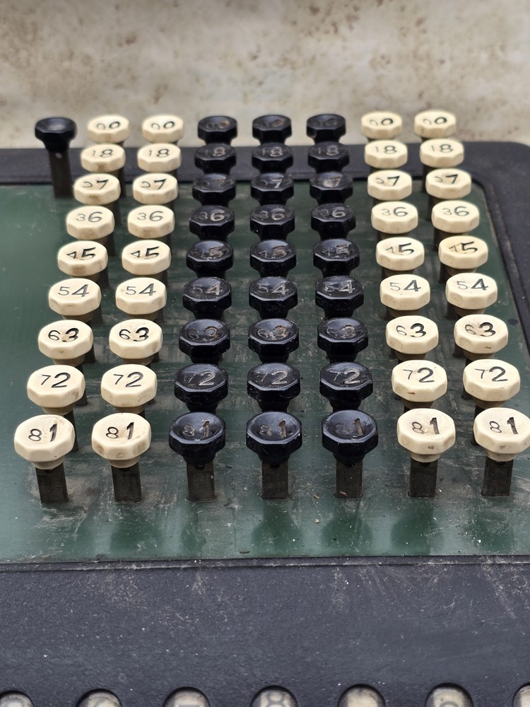 Antique 1920's Burroughs, 9 Column, 7 Row Calculator, Adding Machine - A589932
