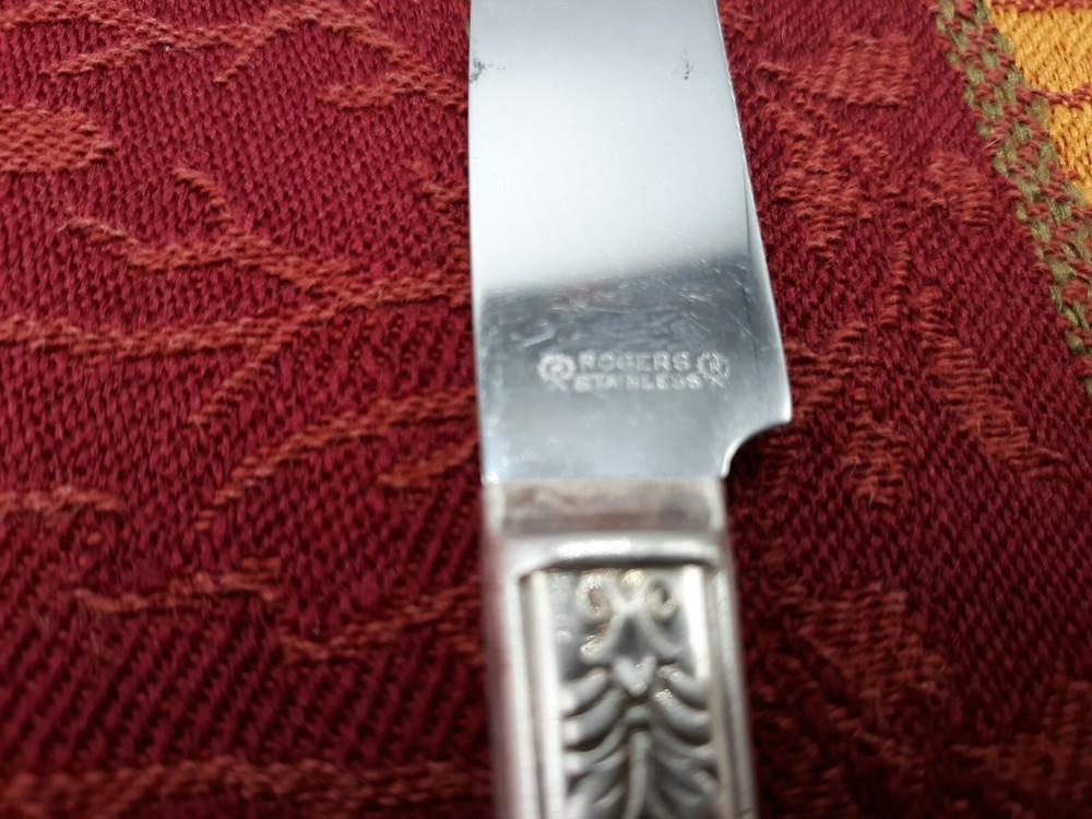 Rogers Stainless Dinner Knives Wheat Flower Pattern