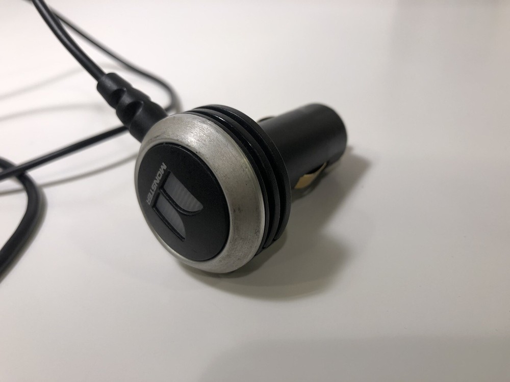 Monster Cable iCarPlay Wireless for iPod / iPhone 30-Pin