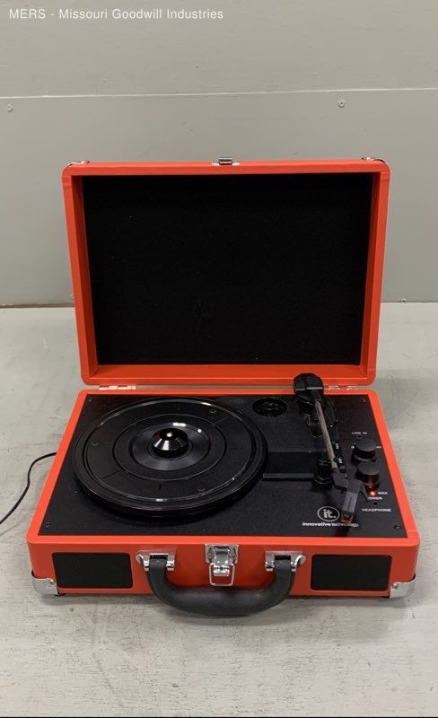 Innovative Technology ITVS-550BT Orange Bluetooth 3 Speed Turntable
