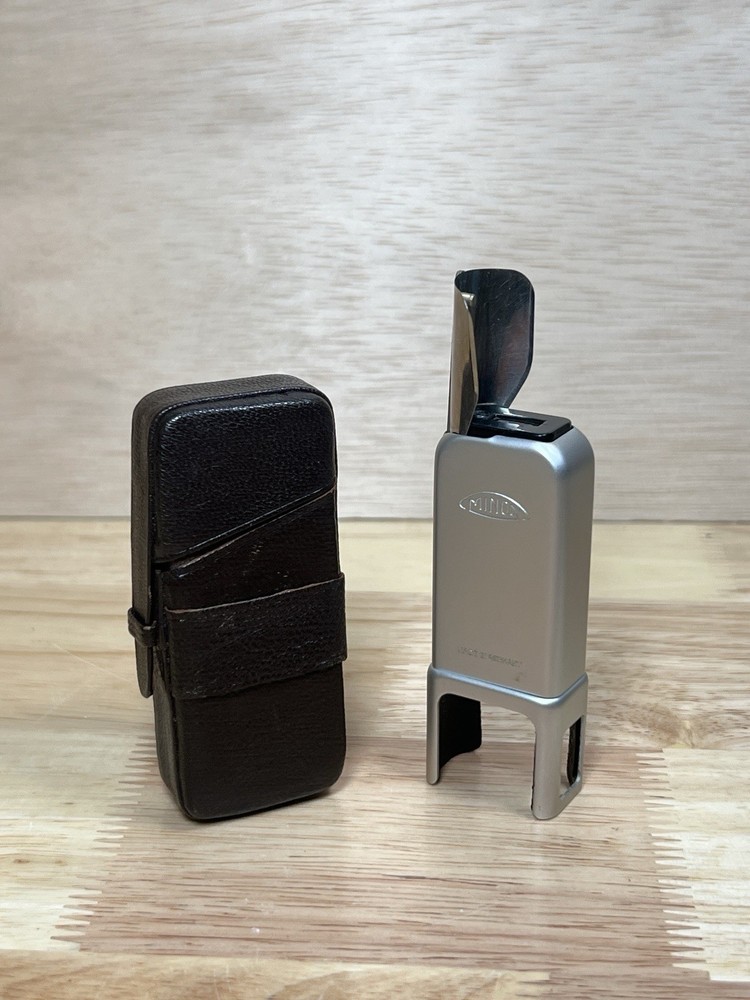 MINOX FLASH B FOR SUBMINIATURE CAMERA - WITH ORIGINAL LEATHER CASE