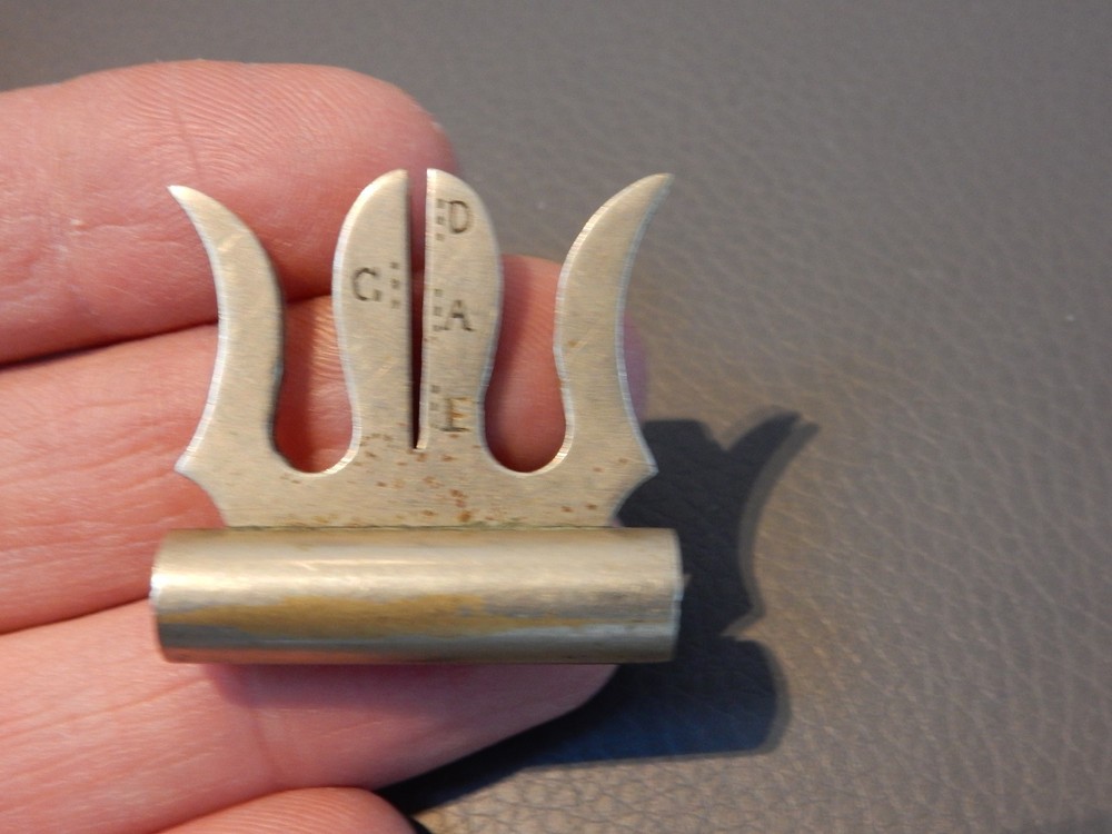MUSICAL NOTE WHISTLE VICTORIAN in A
