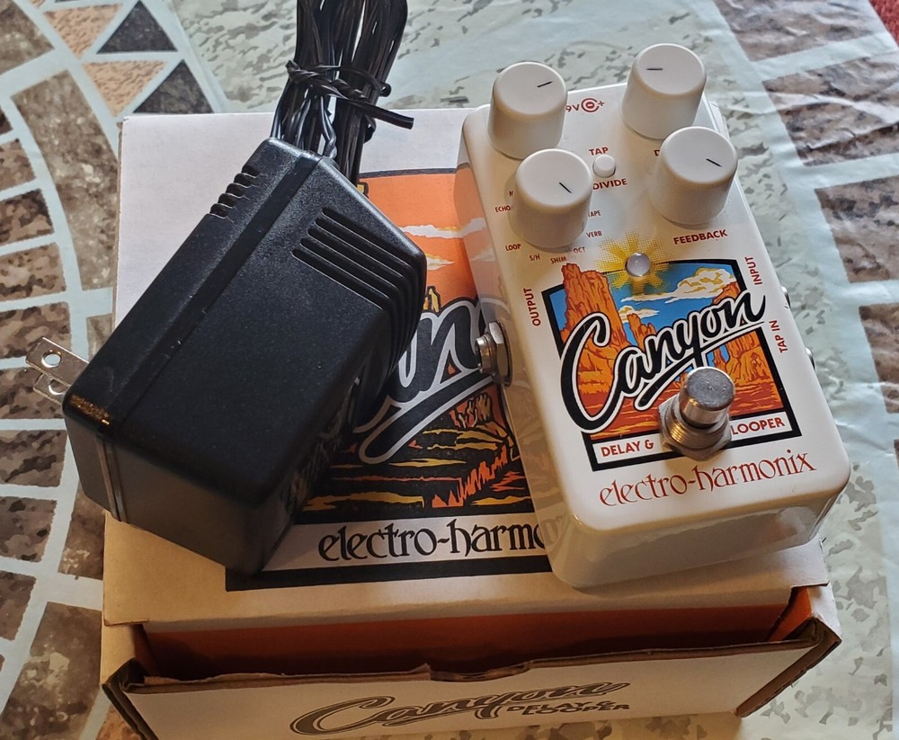 Electro-Harmonix Canyon Delay and Looper Pedal
