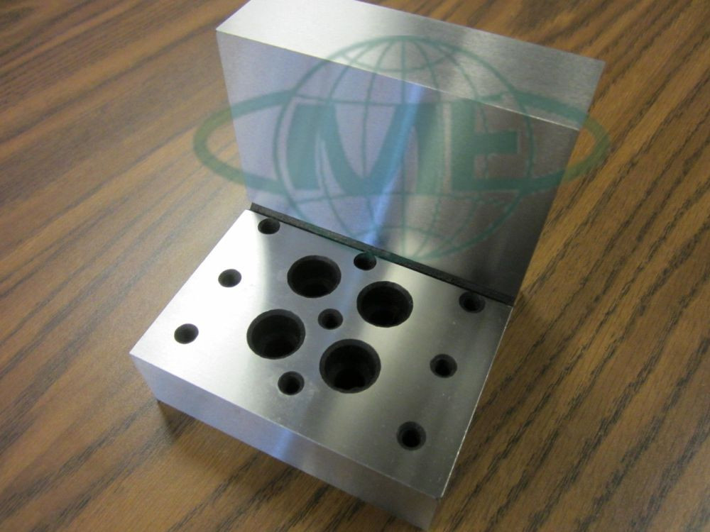 ANGLE PLATE 4x4x4x1-1/4" Precision Ground w. tapped holes 0.0002 TOLERANCE-New
