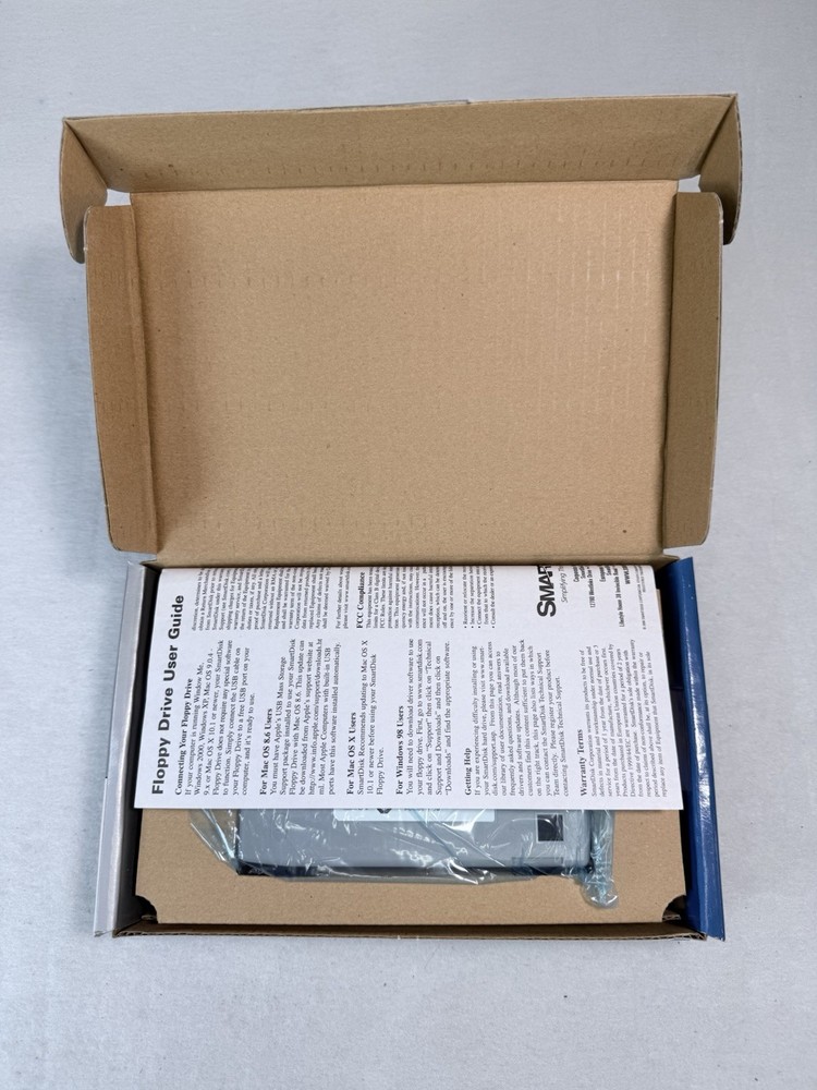 SmartDisk High-Speed USB 3.5" External Floppy Drive FDUSB-TM2 for Windows/Mac