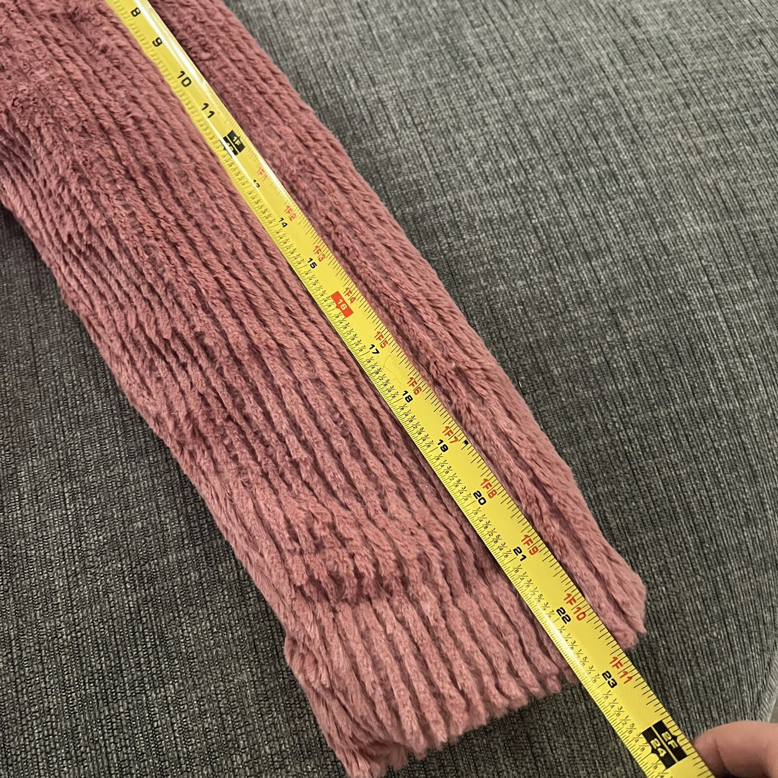 Elodie NWT Faux Fur Hooded Jacket Girl Size XL, Fluffy Mauve Kid Coat