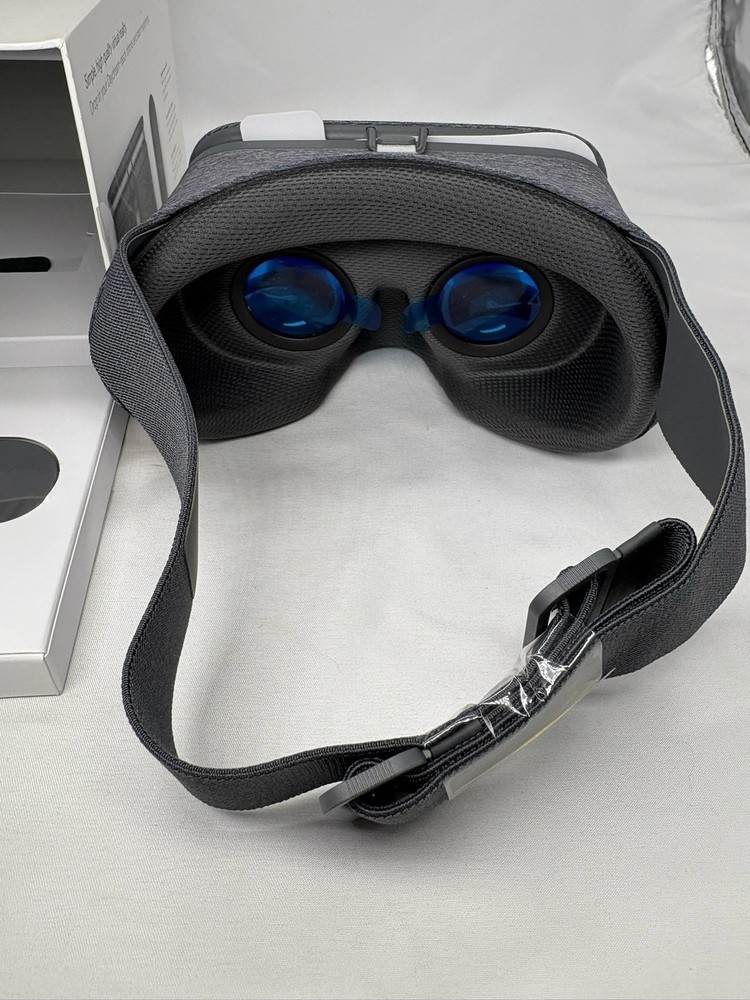 Google Daydream View VR Headset Gray Grey New Open Box Virtual Reality