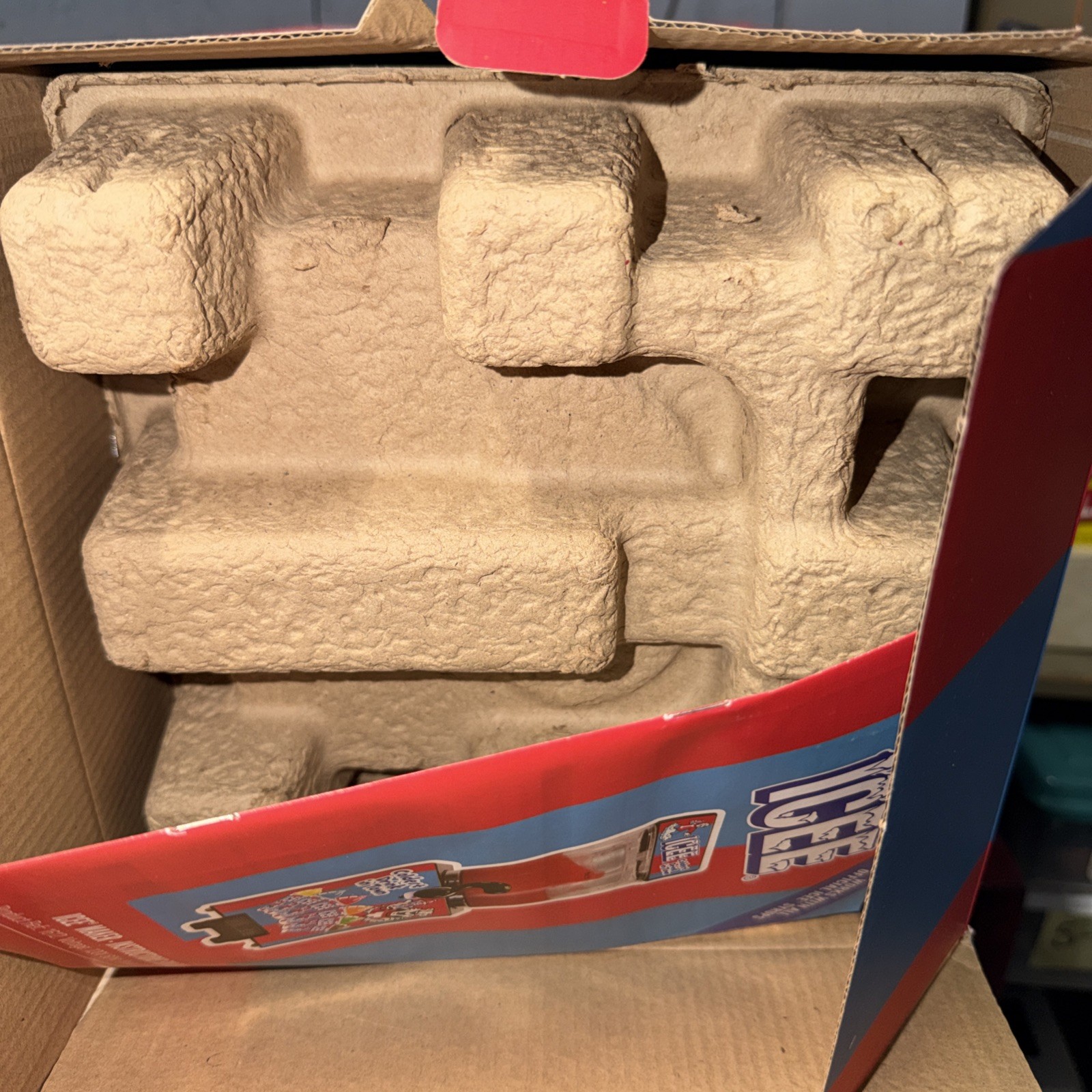 Fizz Creations ICEE Slushie Machine Home Countertop Slushy Maker 34oz