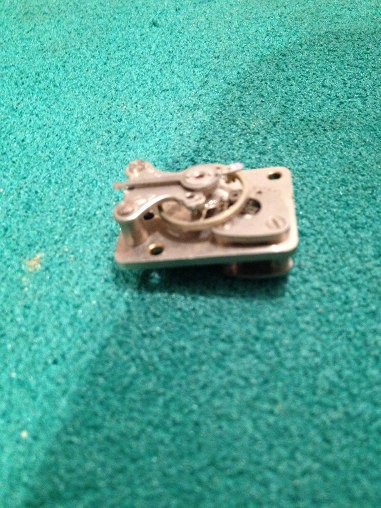 Smiths Clock Platform Escapement . (8 LEAF Broken staff/AXLE) EA31