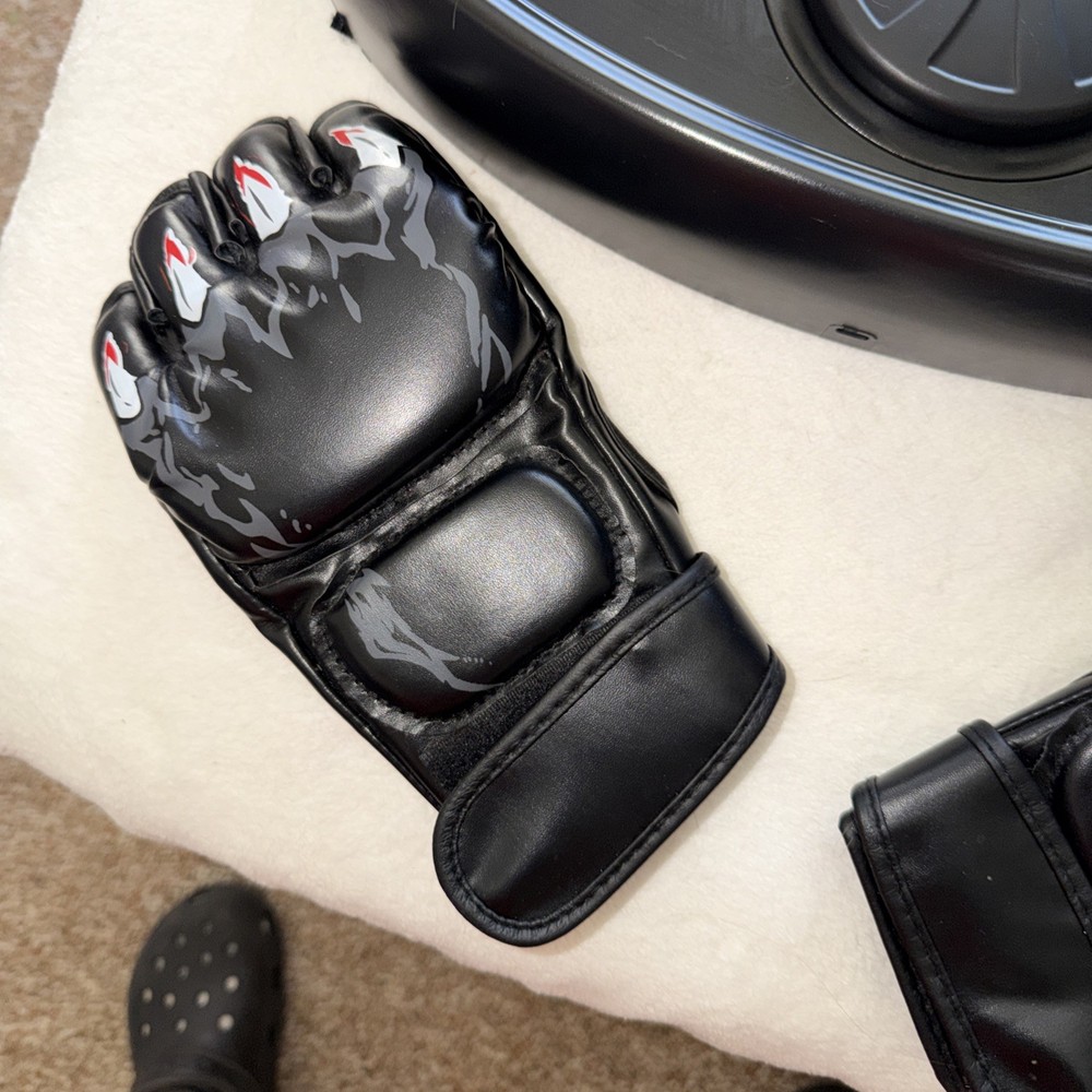 6 Pad Punching Game Bluetooth, W/gloves