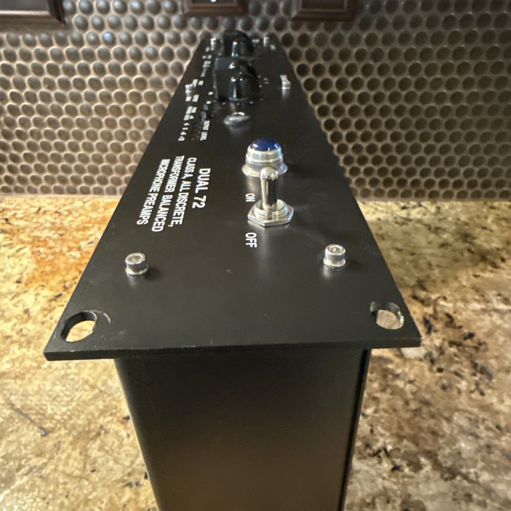 VINTECH AUDIO DUAL72 Mic Pre-Amp Processor Black. Class A, All Discrete.