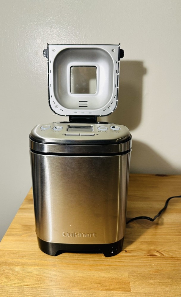 Cuisinart Automatic Bread Maker Stainless Steel Programmable Up To 2lb Loaf READ