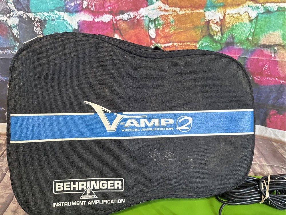Behringer V-AMP 2 Virtual Guitar Amplifier Effects Processor w/ Footswitch & Bag