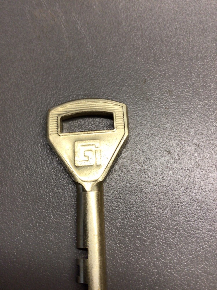 Laundromat Service Key, Cobra 5354