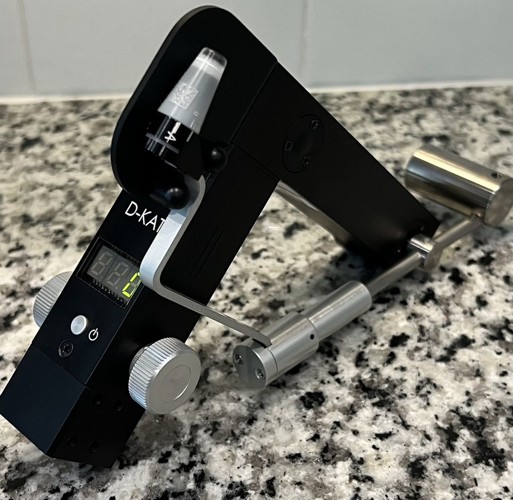 Keeler D- KAT 870 Tonometer - Excellent
