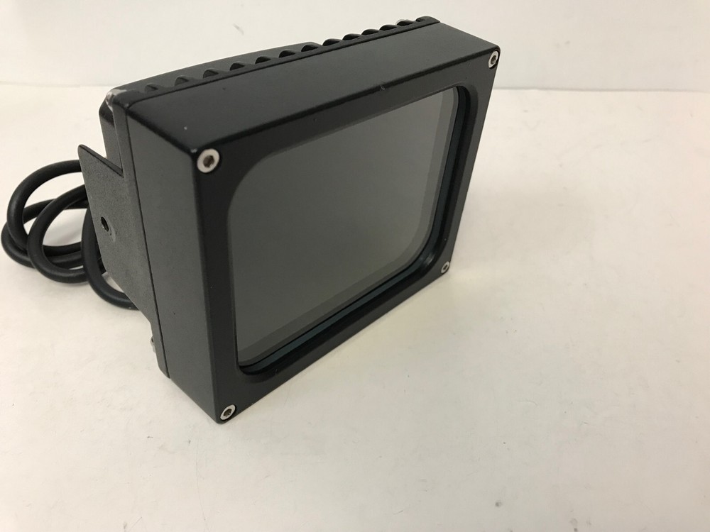 ILUMINAR IRC200-A15-24 IRC200 SERIES MEDIUM-RANGE IR ILLUMINATOR BLACK
