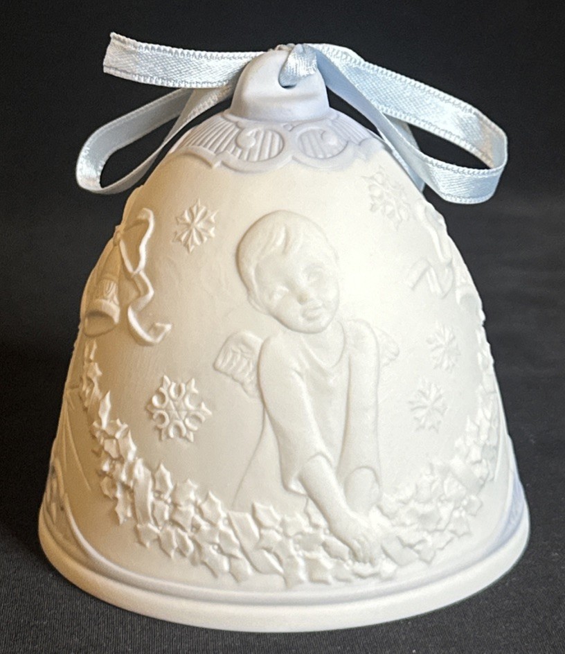 Lladro 2000 Cherub Christmas Bell-Retired