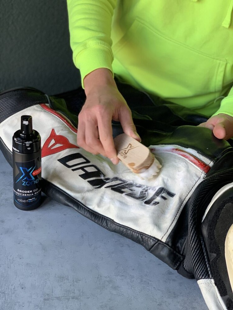 Xzone Motorcycle Leather Cleaner 150ml.