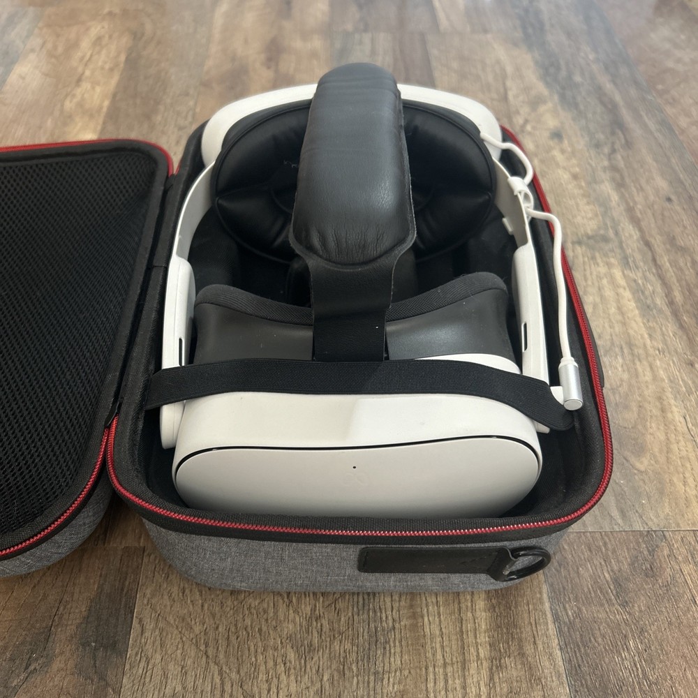 Meta Oculus Quest 3S - 128GB Headset ONLY - Pixel READ