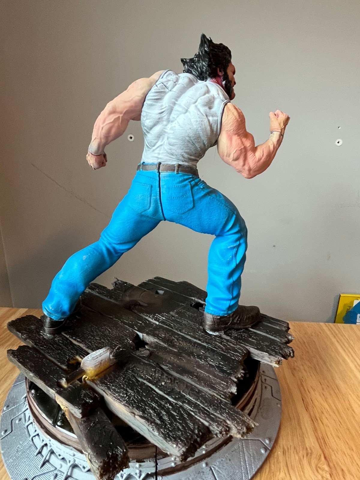 Custom wolverine 1/6 scale statue