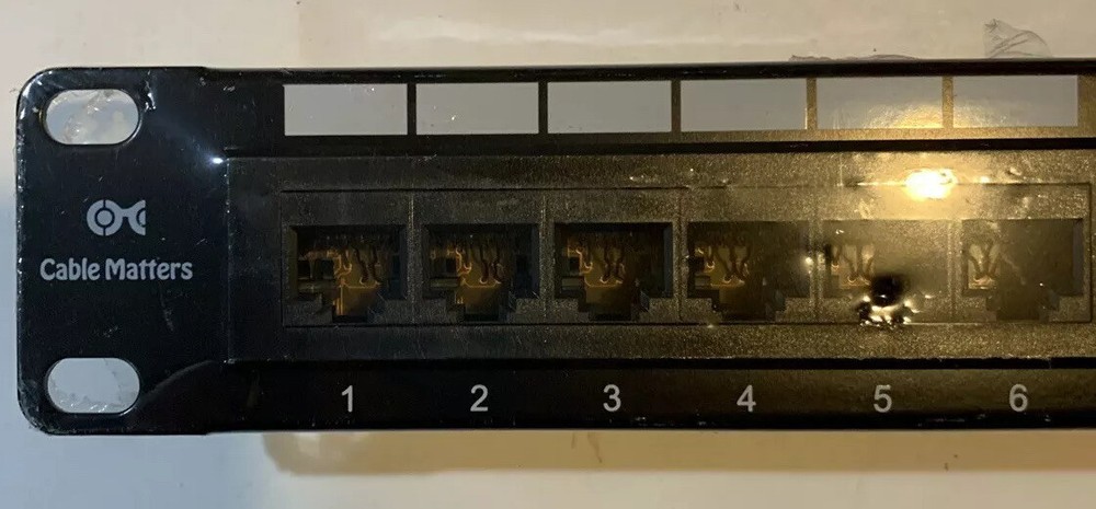 Cable Matters 180011-CAT6 24-Port Rackmount or Wallmount Patch Panel