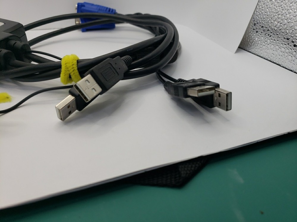 Rosewill (RKV-2UC) 2-Ports External KVM switch