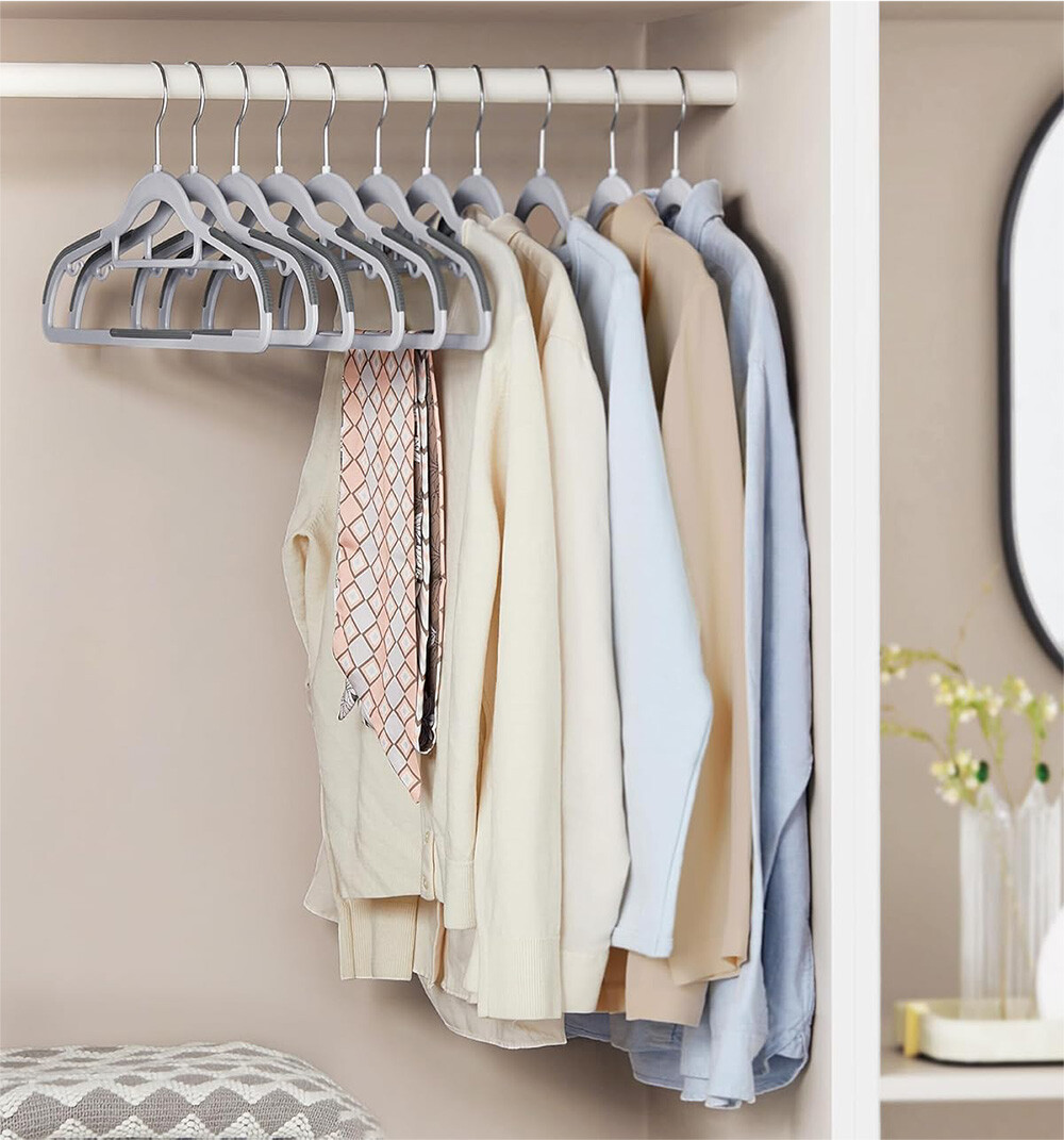 Durable Plastic Hangers Non Slip for Clothes Coat Heavy Duty 360° Swivel Hook