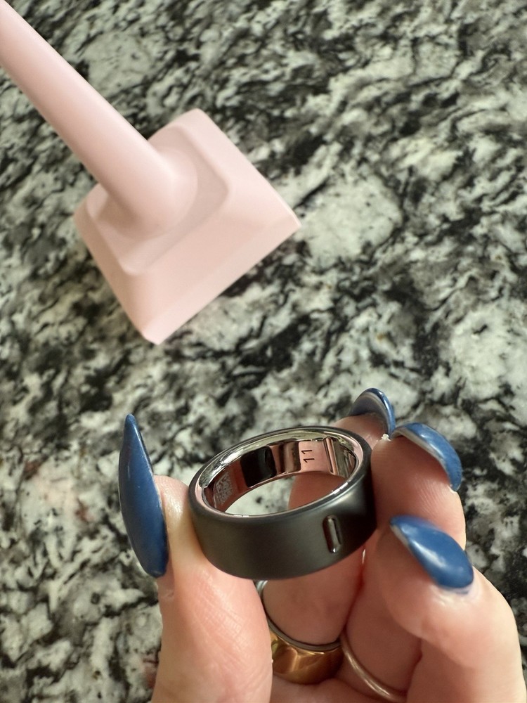 Oura Ring Gen 4 Stealth Size 11 *Ring Only*