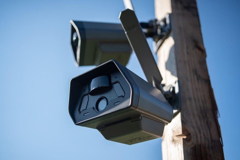 TACTACAM Defend Cellular Security Camera - No WiFi Required - Motion...