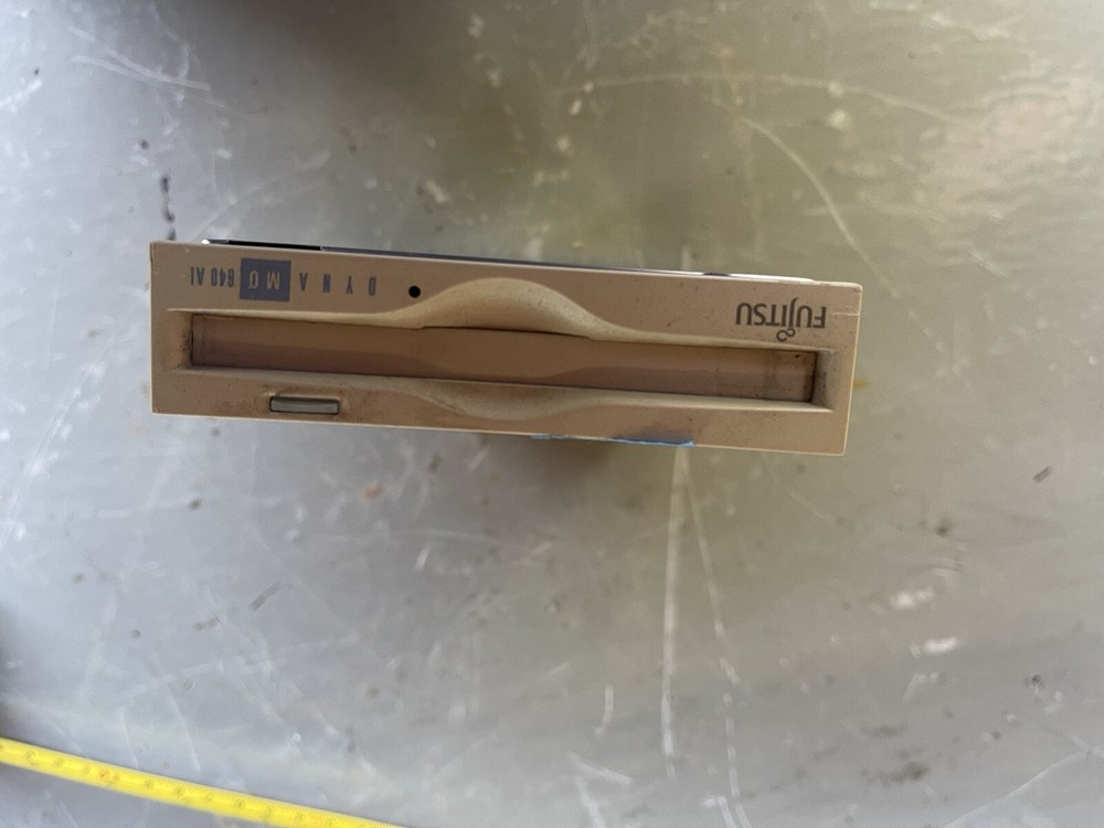 Fujitsu dynamo 640AI - Magneto Optical Drive