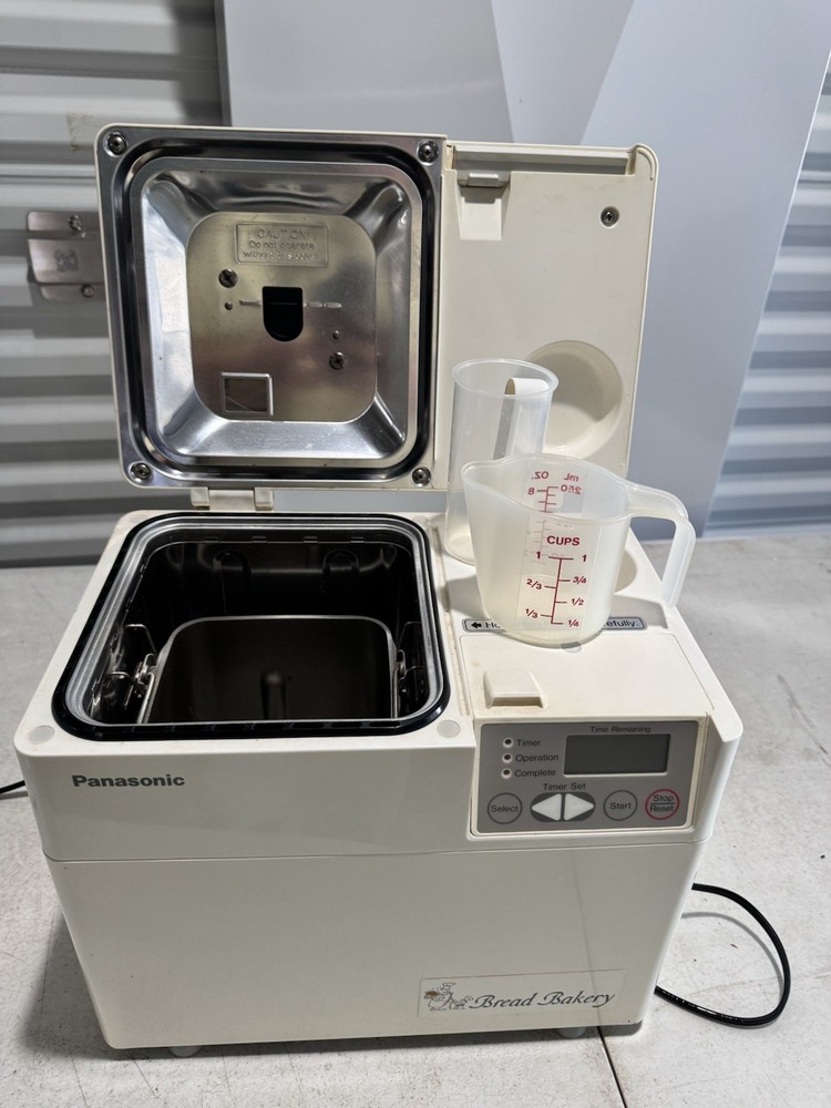 Panasonic SD-BT2P White Bread Bakery Automatic 1 Pound Bread Maker Machine japan