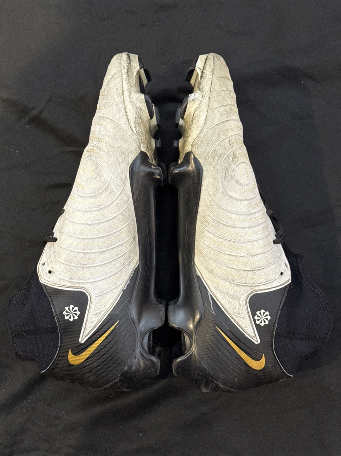 Nike Phantom Luna FG Soccer Cleats Black Gold Men’s 10
