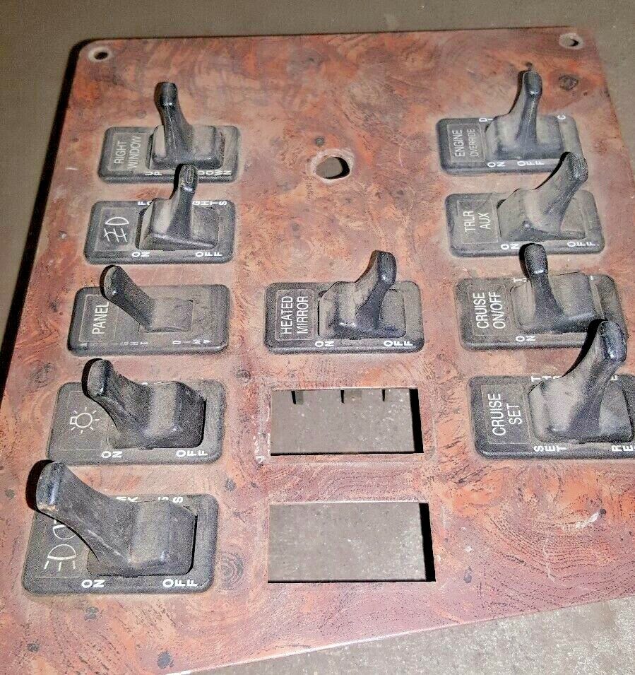 INTERNATIONAL DASH PANEL A-8969P 052355