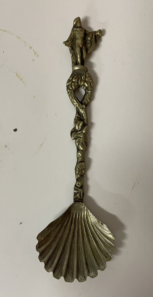 Vintage Grazzini Italy Ornate Shell Spoon