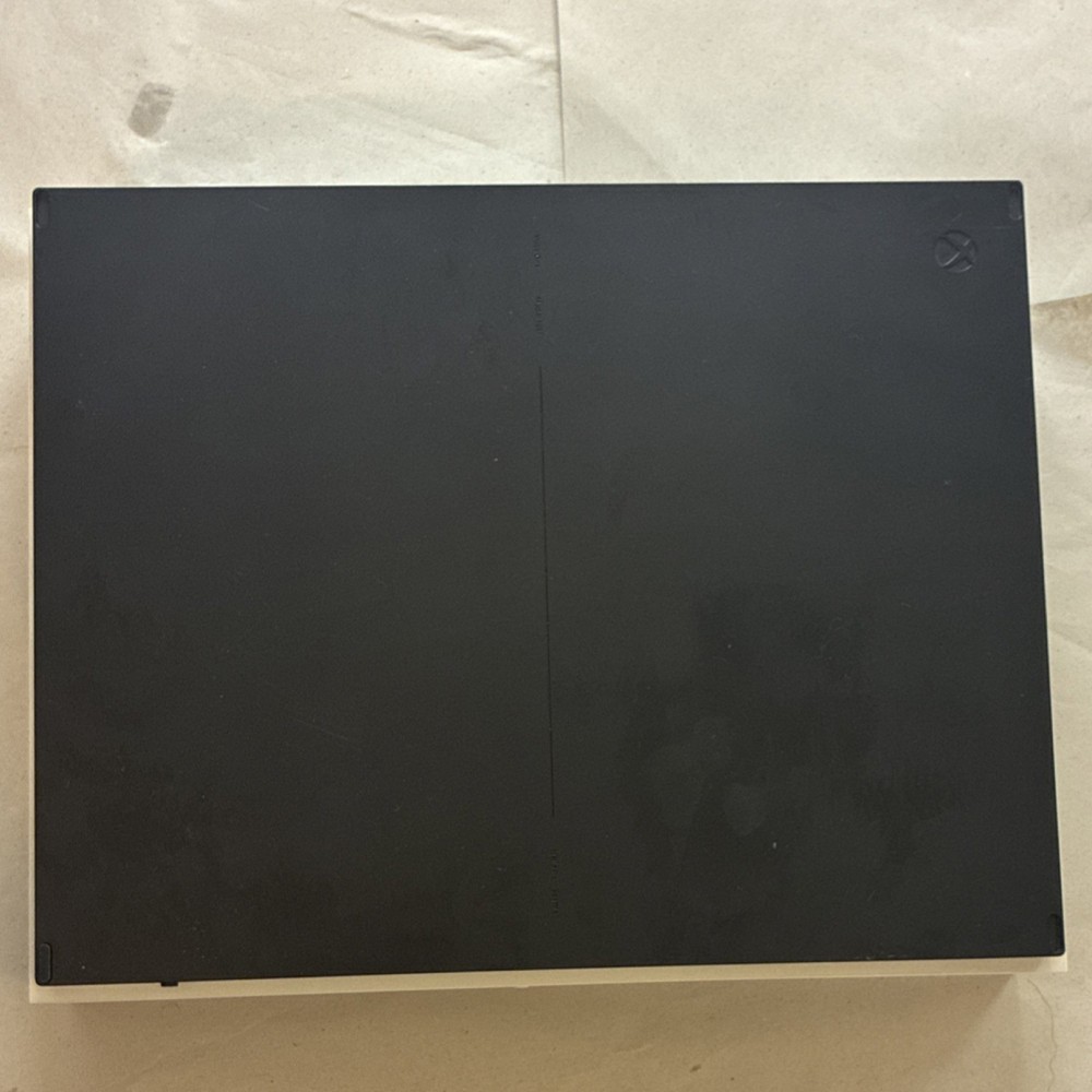 Tested working Microsoft Xbox One S with HDMI & controller