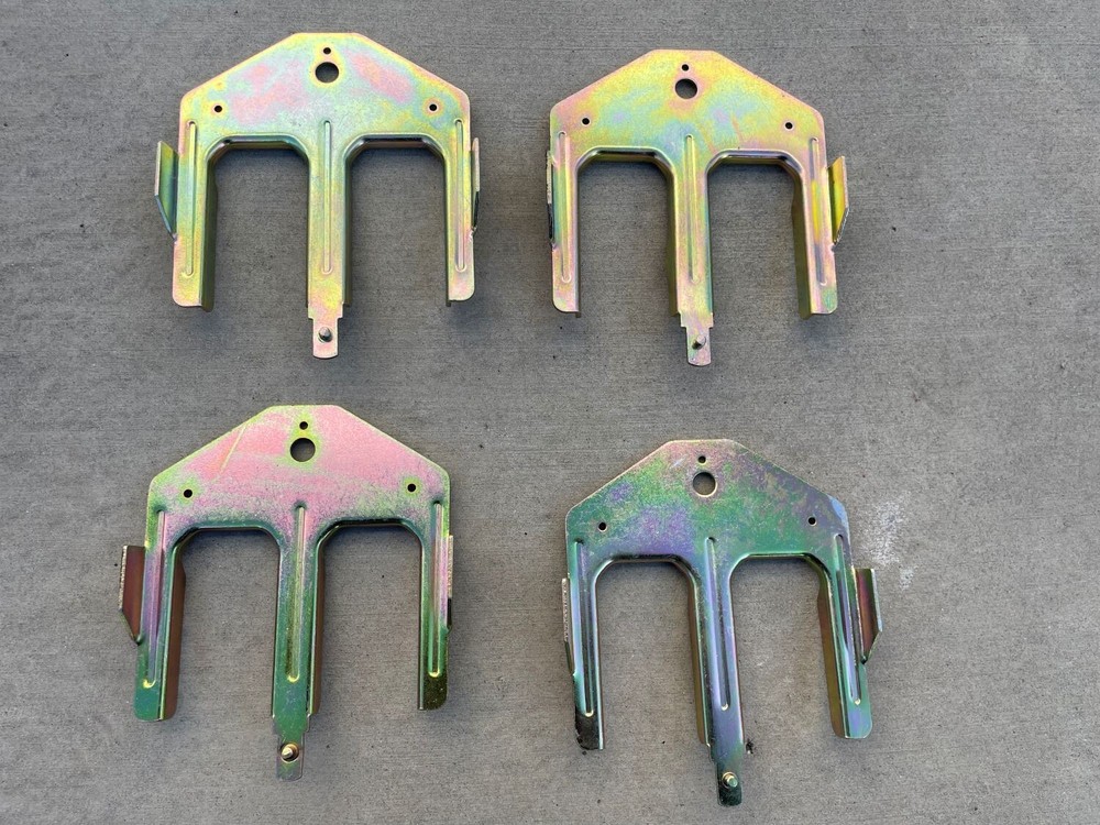 Sandbaggy Galvanized 2 x 4 Double Waler Bracket For Concrete Forms (Reusable)